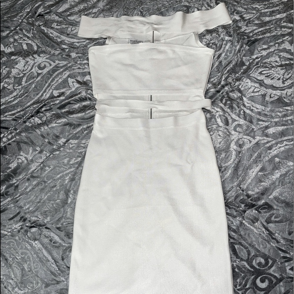 White bebe dress size Small
